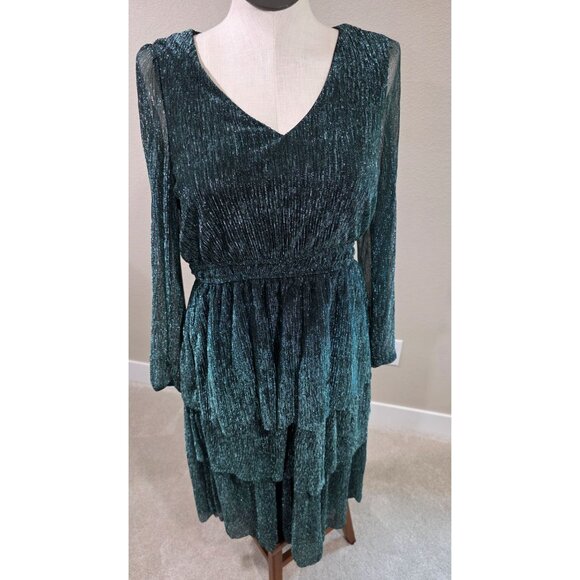 Shimmery Green Long Sleeve V-Neck Tiered Midi Dress XL Maurices - Picture 2 of 12
